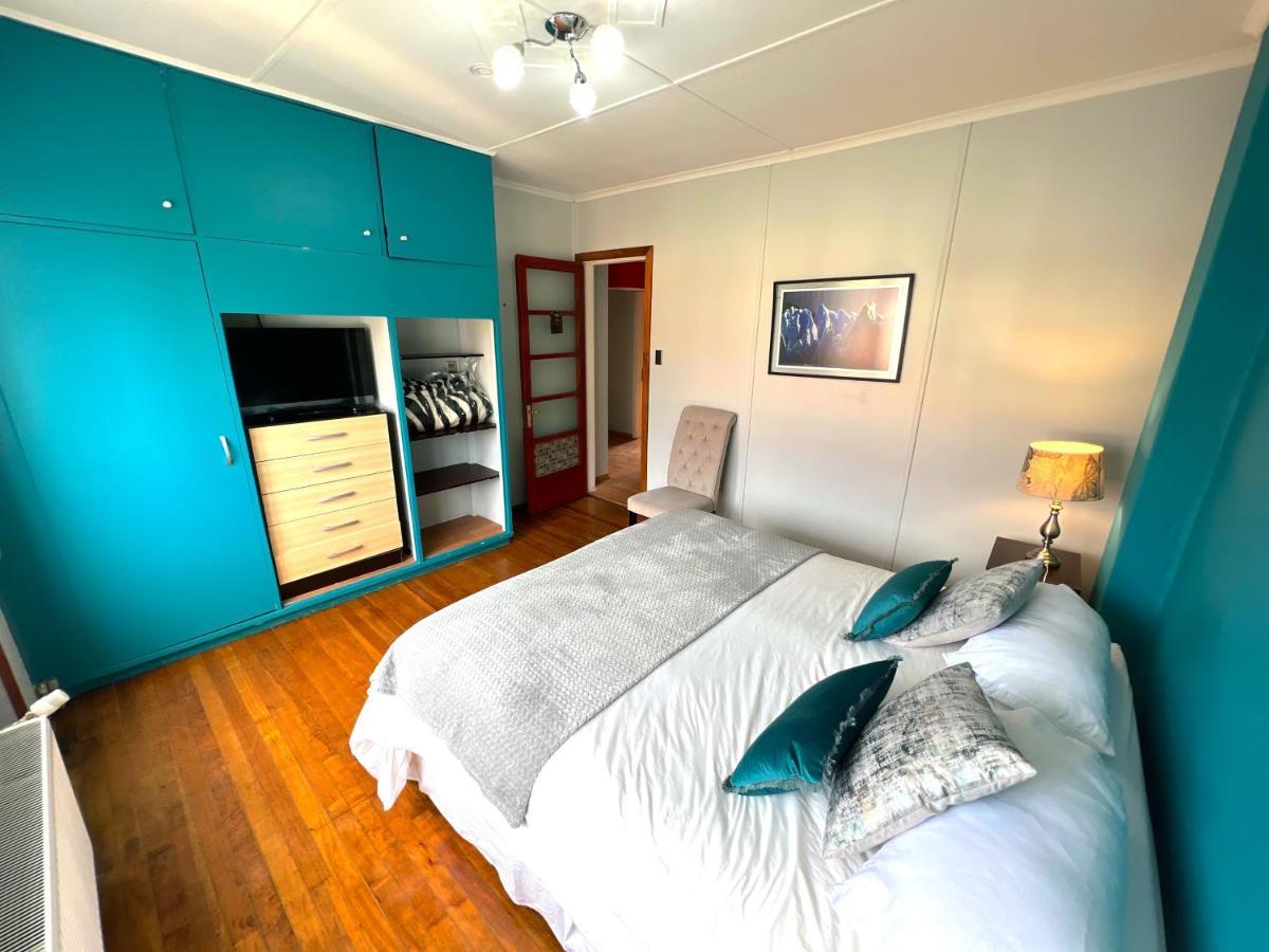 Апартаменты Incredible Downtown Duplex With Interior Backyard Пунта-Аренас Экстерьер фото