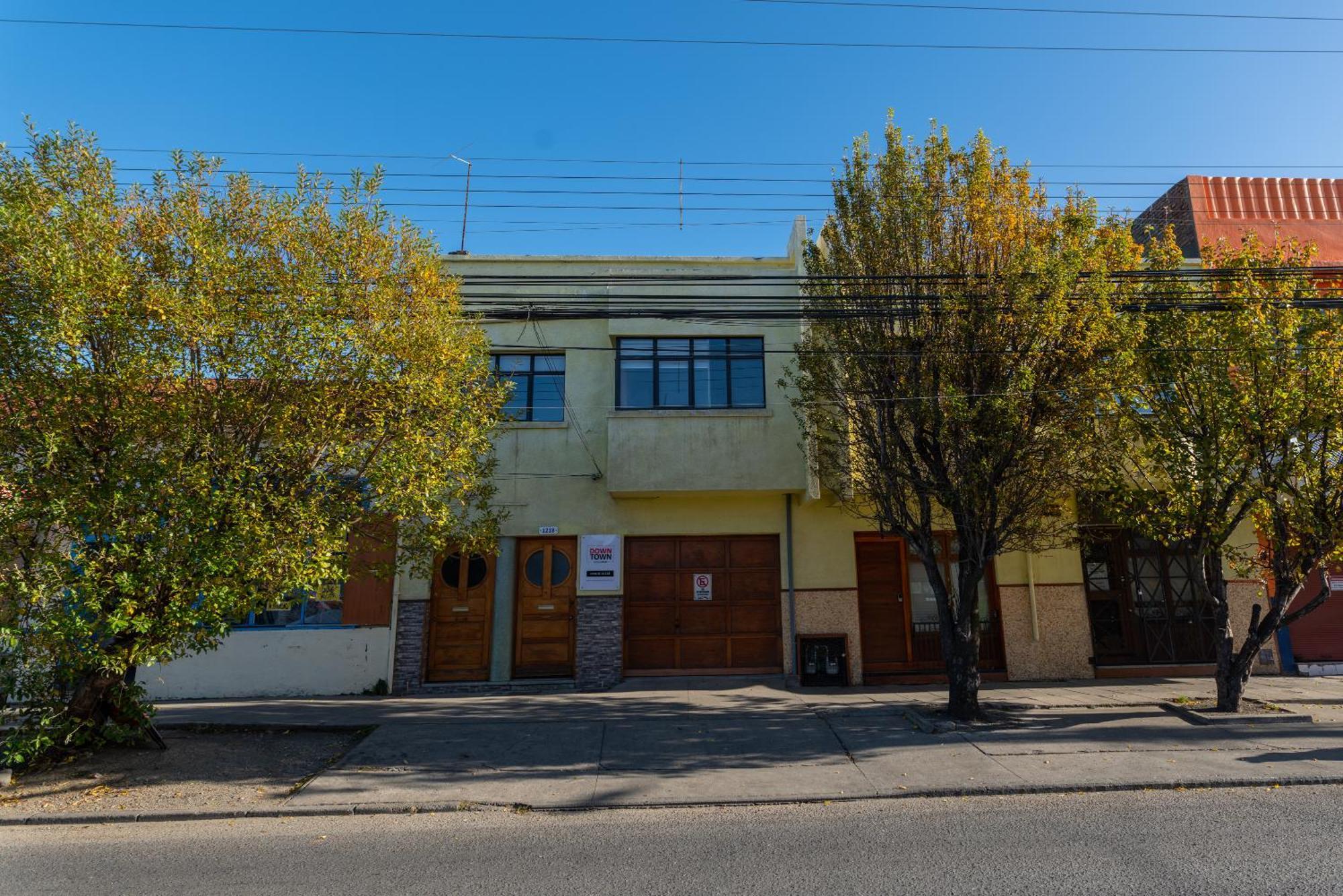 Апартаменты Incredible Downtown Duplex With Interior Backyard Пунта-Аренас Экстерьер фото